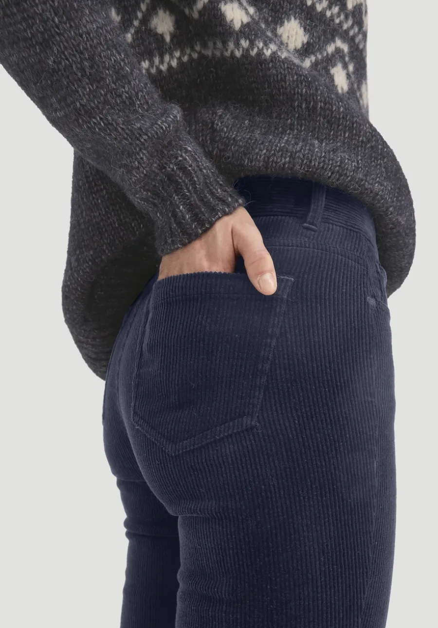 Cordhose Slim Leg Regular aus Bio-Baumwolle von hessnatur
