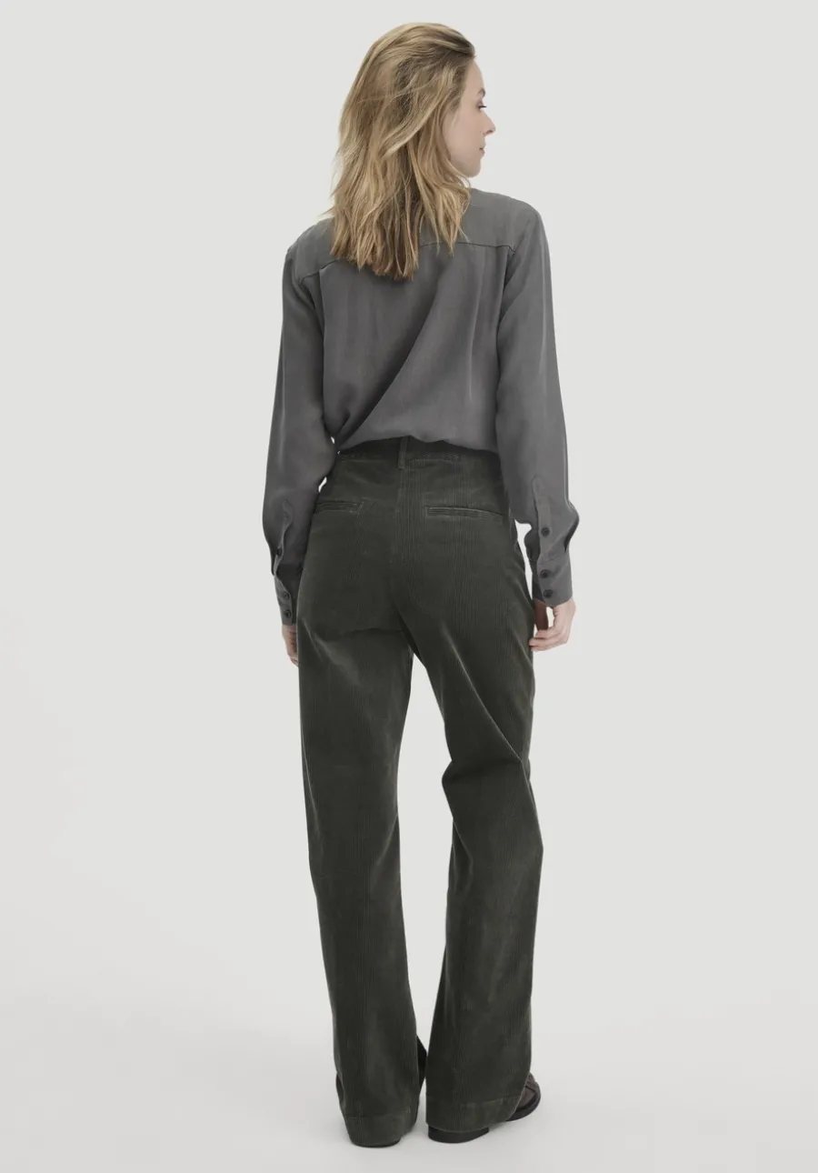 Cordhose Wide Leg Relaxed aus Bio-Baumwolle von hessnatur