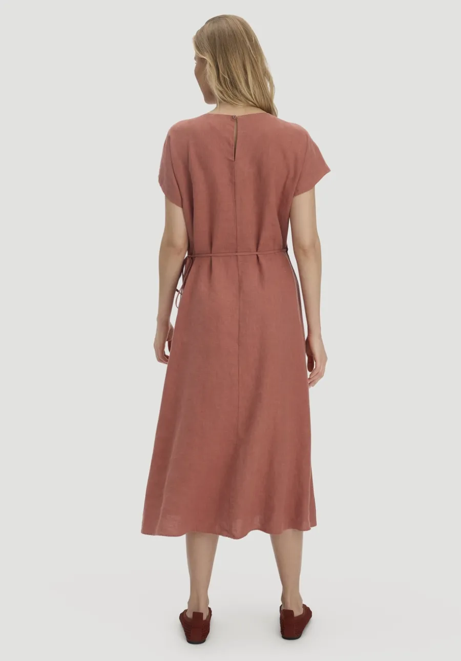 Kleid mit Wickeloptik Midi aus reinem Leinen von hessnatur