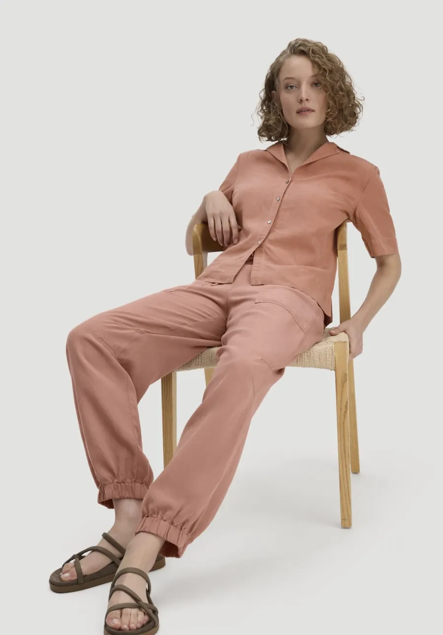 Soft Utility Hose aus TENCEL™ Lyocell mit Leinen von hessnatur